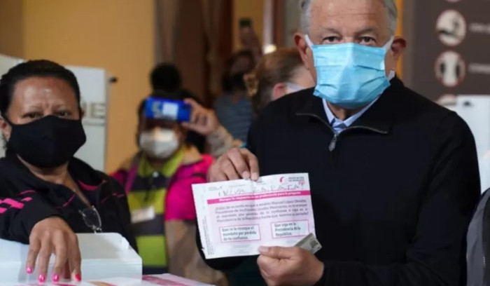 López Obrador: Triunfó de la democracia participativa mexicana