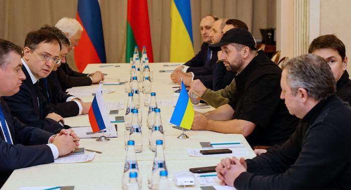 Foto: Tomada de dw.com Kiev alarga negociaciones con Rusia