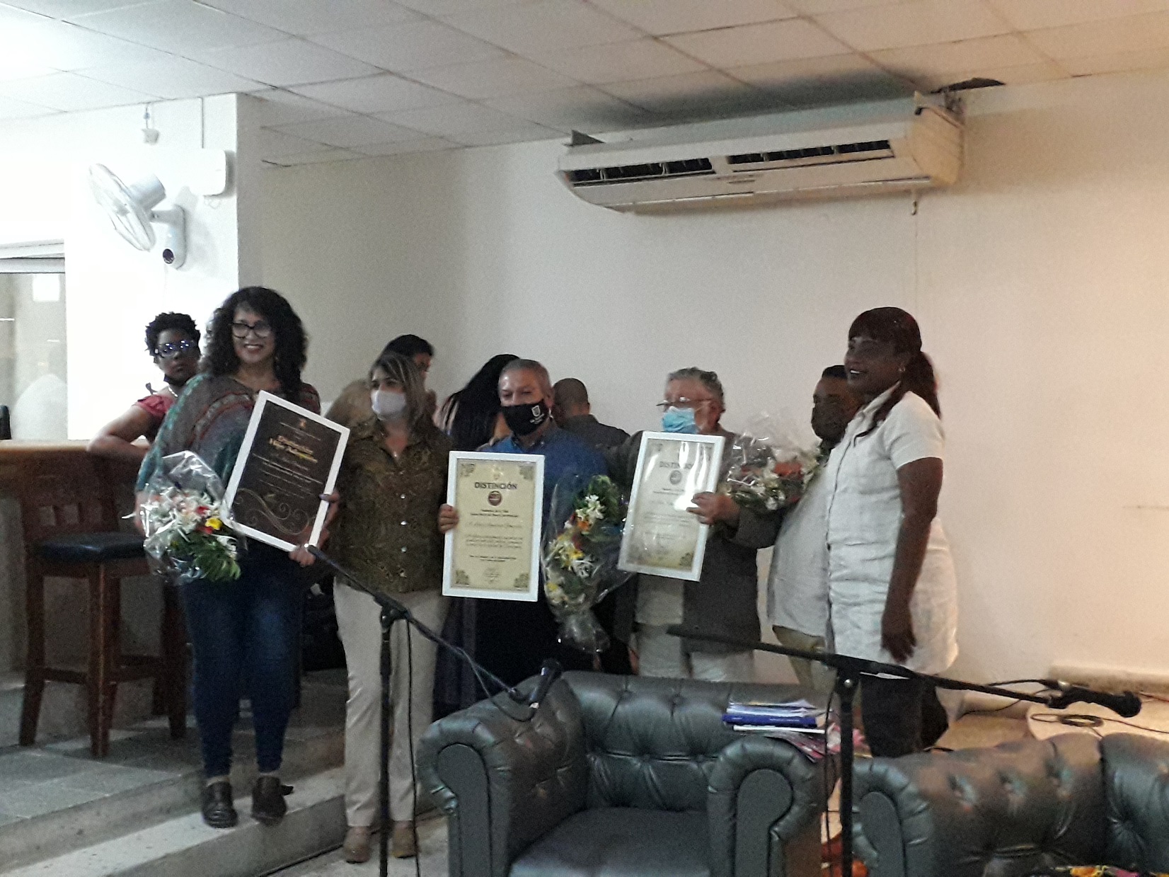 Los visitantes fueron reconocidos por el gobierno del municipio de Camagüey, que preside Liset Bouza.