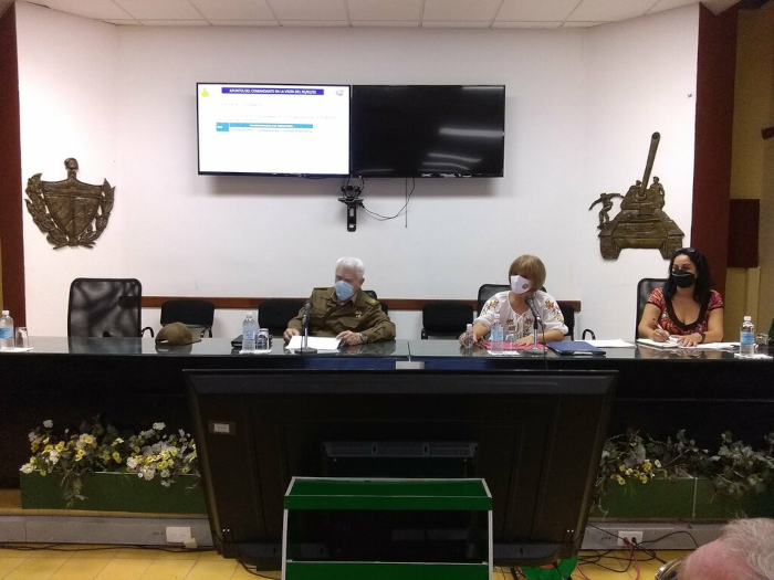 Photo: Rodolfo Blanco Cué/ ACN Cuban deputy PM assesses upgrade progress of major cement factory