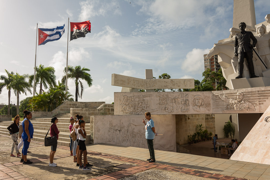 Along the route of the Plaza