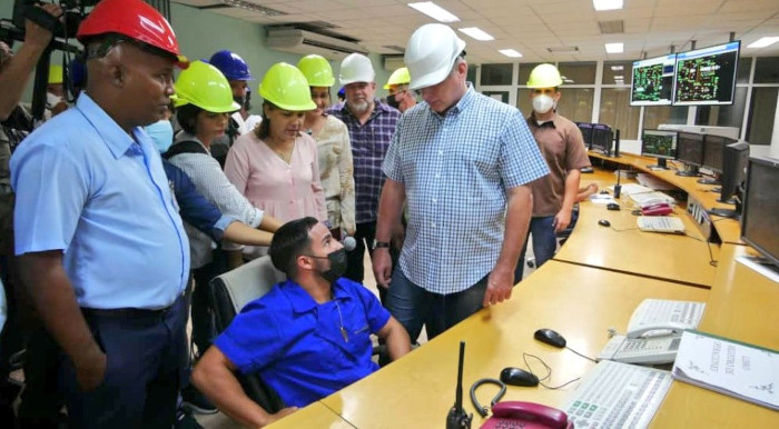 Foto: Tomada de twitter.com/PresidenciaCuba Presidente cubano actualiza sobre recuperación del sistema eléctrico