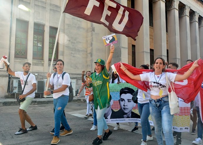 Este domingo será la apertura del cónclave en el Museo de la Revolución; se realizarán ferias comunitarias, exposiciones artísticas, festivales de nacionalidades e intercambios con glorias del deporte y personalidades de la cultura. Foto: Tomada de juventudrebelde.cu Cita centenaria de los universitarios cubanos