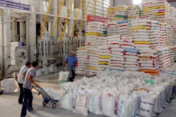 Las empresas vietnamitas donarán al pueblo cubano 7 500 toneladas de arroz, que llegarán a los puertos de la isla en enero de 2023. Foto: Tomada de es.vietnamplus.vn Vietnam se ratifica como socio estratégico de Cuba