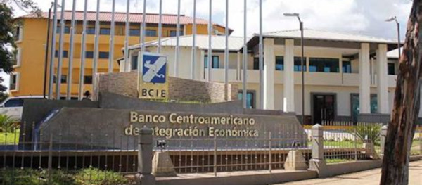 Banco Centroamericano financiará vacunas antiCovid-19 cubanas