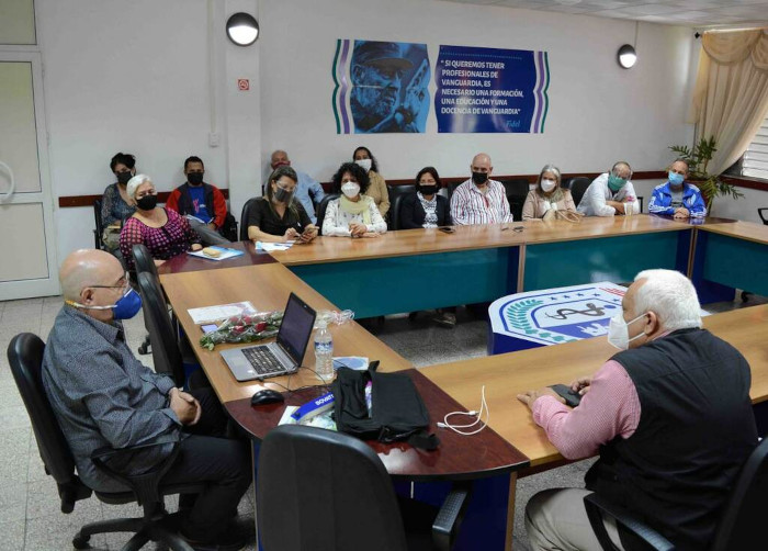 Fotos: Rodolfo Blanco Cué/ ACN Primer libro cubano sobre ensayos clínicos fue presentado en Camagüey