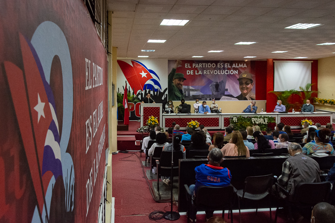 Fotos: Leandro Pérez Pérez/Adelante El primer secretario del Comité Central del Partido, Miguel Díaz-Canel Bermúdez, presidió la Asamblea de Balance en el municipio de Camagüey.