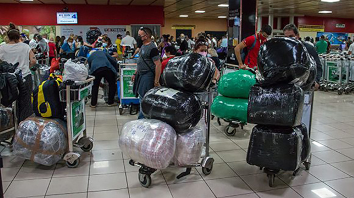 Las resoluciones entrarán en vigor el próximo lunes 15 de agosto. Foto: Tomada de acn.cu Explican flexibilización de medidas de importaciones