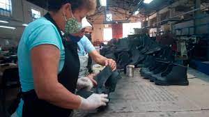 Foto: Rodolfo Blanco Cué/ Adelante Encadenamiento productivo afianza industria del calzado en Camagüey