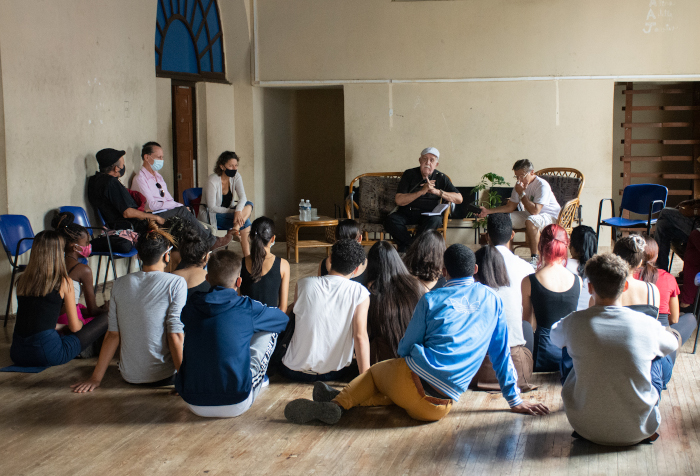 Fotos: Alejandro Rodríguez Leiva/ Adelante Clase de actuación con Roberto Gacio