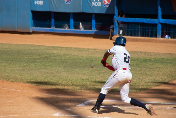 Fotos: Alejandro Rodríguez Leiva/ Adelante Estampida de Toros noquea a los Leñadores