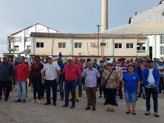 Fotos:  Miozotis Favelo Pinares/ Colaboradora Reconocen en Camagüey a agroindustriales azucareros en su día