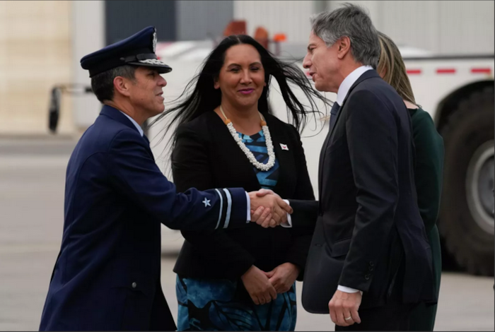 Blinken a su llegada a Chile. Foto: Tomada de sputniknews.lat Blinken por resguardar intereses de EEUU en Latinoamérica