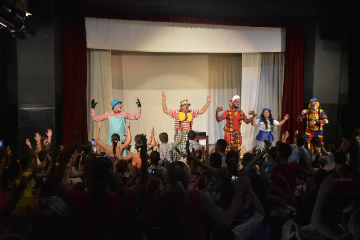 Fotos: Alejandro Rodríguez Leiva/ Adelante Posponen para octubre espectáculo Un solo de payasos