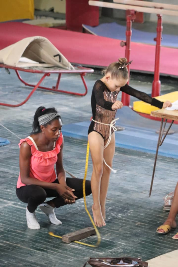 Fotos: Cortesía de Lorainys Portales Coronan nueva princesa de la gimnasia camagüeyana