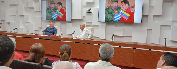 Diosdado Cabello dialogó con dirigentes y cuadros del PCC