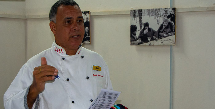 Exposición fotográfica de Fidel en la sede de los  Comunicadores Sociales