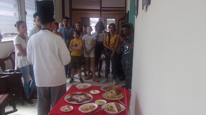 Arte culinario y dominó en el fin del verano de la Upec