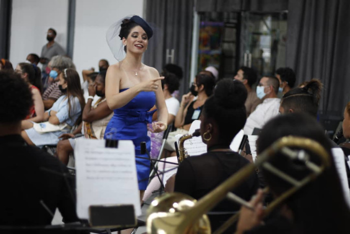 Fotos: Alejandro Rodríguez Leiva/ Adelante y Cortesía de la entrevistada Daya Aceituno en Camagüey: ¡Ay qué alboroto!