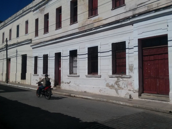 Vista exterior, en el lateral derecho donde vivió Jose Francisco Marti Zayas Bazan.