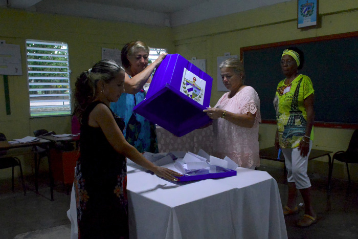 Fotos: Leandro Pérez Pérez/ Adelante Preliminarmente Camagüey cerró las votaciones con más del 73 porciento