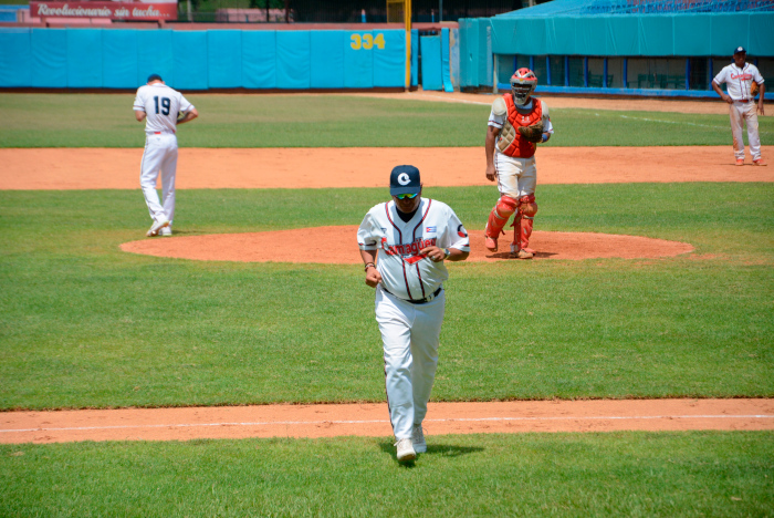 Toros se alejan de puestos clasificatorios