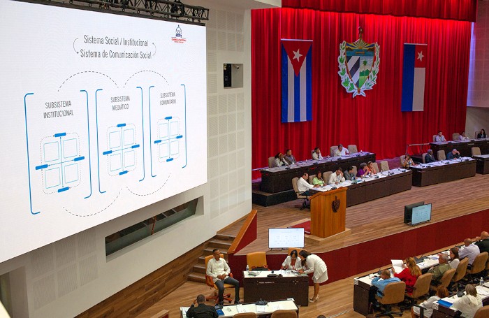 Foto: Enrique González/ Cubadebate. Aprobada primera Ley de Comunicación Social en Cuba