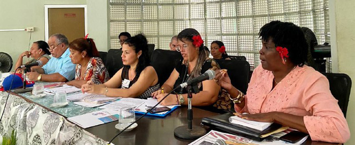 Instan a mujeres camagüeyanas a producir alimentos