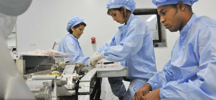 Incrementarán producción de medicamentos deficitarios