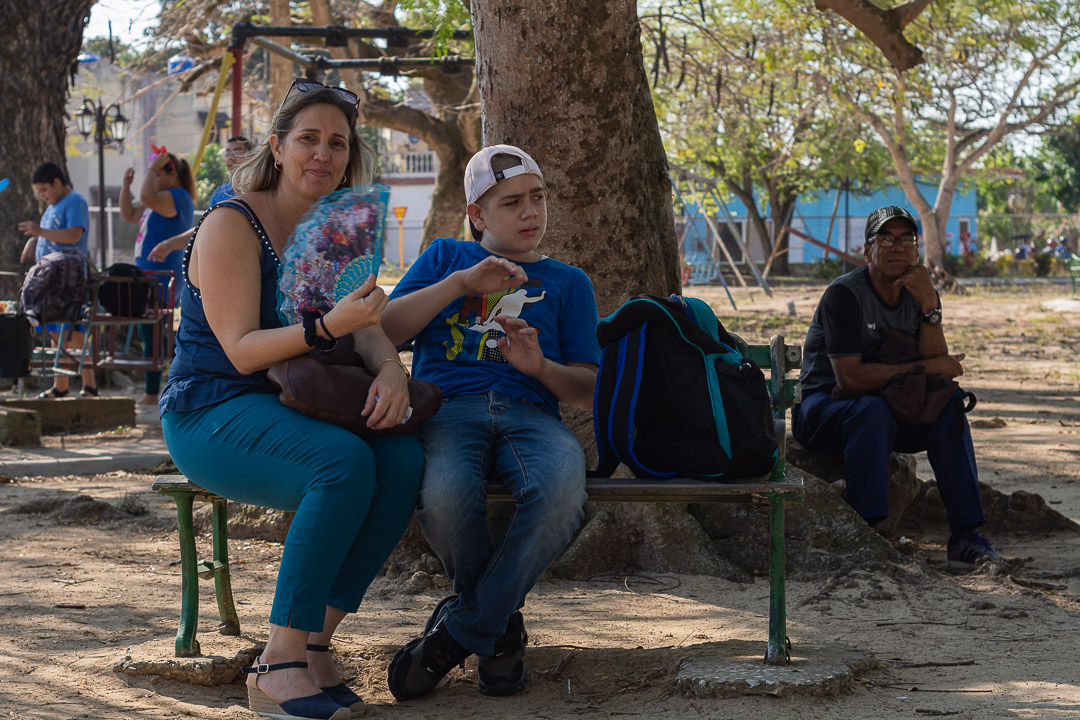 Lissette y Fernan, en una de las actividades por el Día de la Concienciación sobre el autismo.
