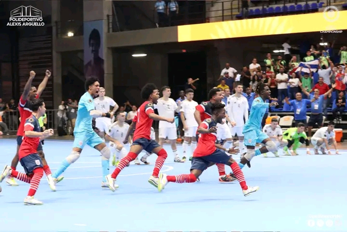 Fotos : Tomadas del perfil de Facebook de Concacaf y NicaSports   Cuba irá por el título regional de futsal