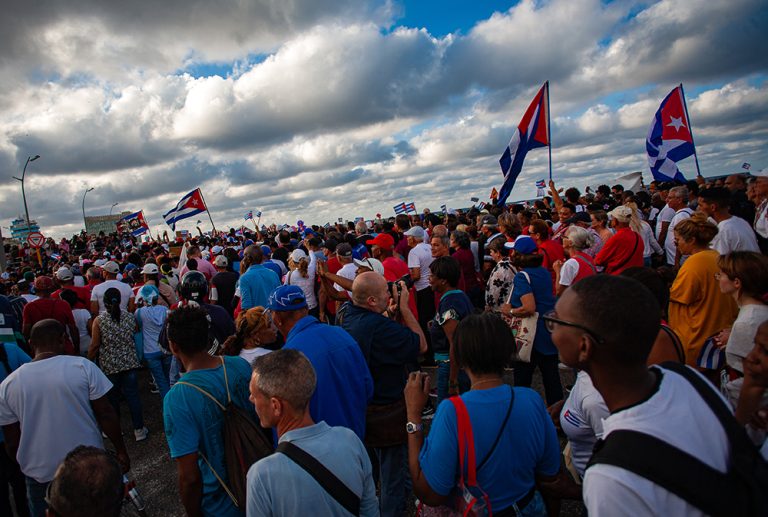Cuba marchó contra el bloqueo y las sanciones estadounidenses. Fotos: Tomadas de cubadebate.cu Firmes y unidos ante la política impe