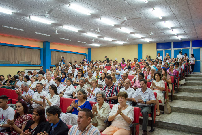 Fotos: Alejandro Rodríguez Rodríguez/ Adelante Universidad de Ciencias Médicas de Camagüey arriba a los 44