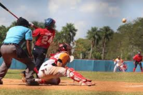 Los Toros de Camagüey buscarán barrer a Los Tigres, luego de derrotarlos en los cuatro primeros juegos. Foto: Archivo Intensa jornada en Serie Nacional de Béisbol