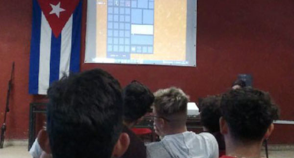 Encuentro de jóvenes programadores promueve interés informático