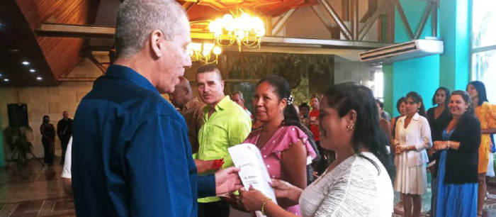 Ponderan trabajadores del Partido e