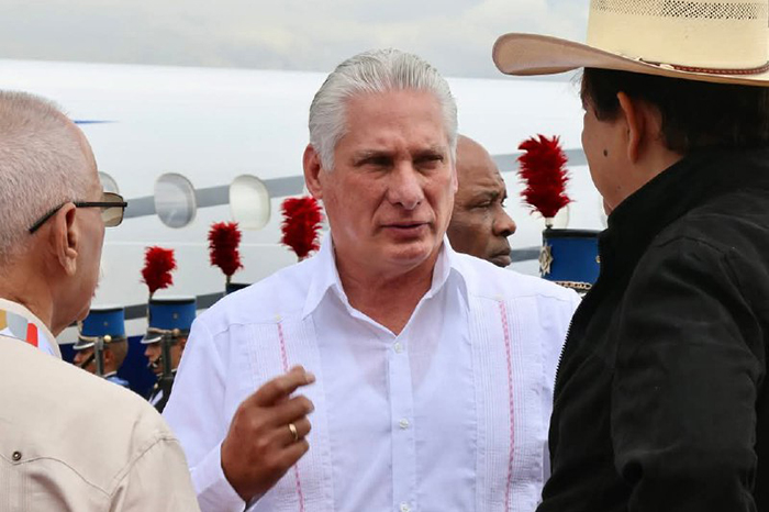 Foto: @PresidenciaCuba Presidente cubano en Honduras para Cumbre de la Celac