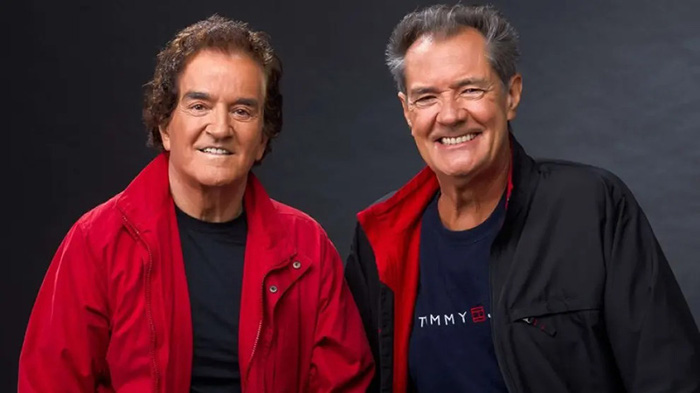 Manuel de la Calva, al lado de su inseparable Ramón Arcusa. Foto: Tomada de cronicaviva.com.pe Dúo Dinámico pierde a su mitad: Manuel de la Calva