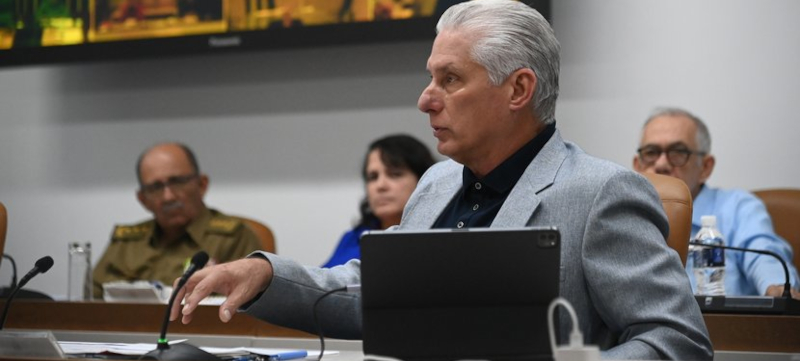 Díaz-Canel llama a intensificar la batalla ideológica y comunicacional ante las "prácticas perversas" del enemigo