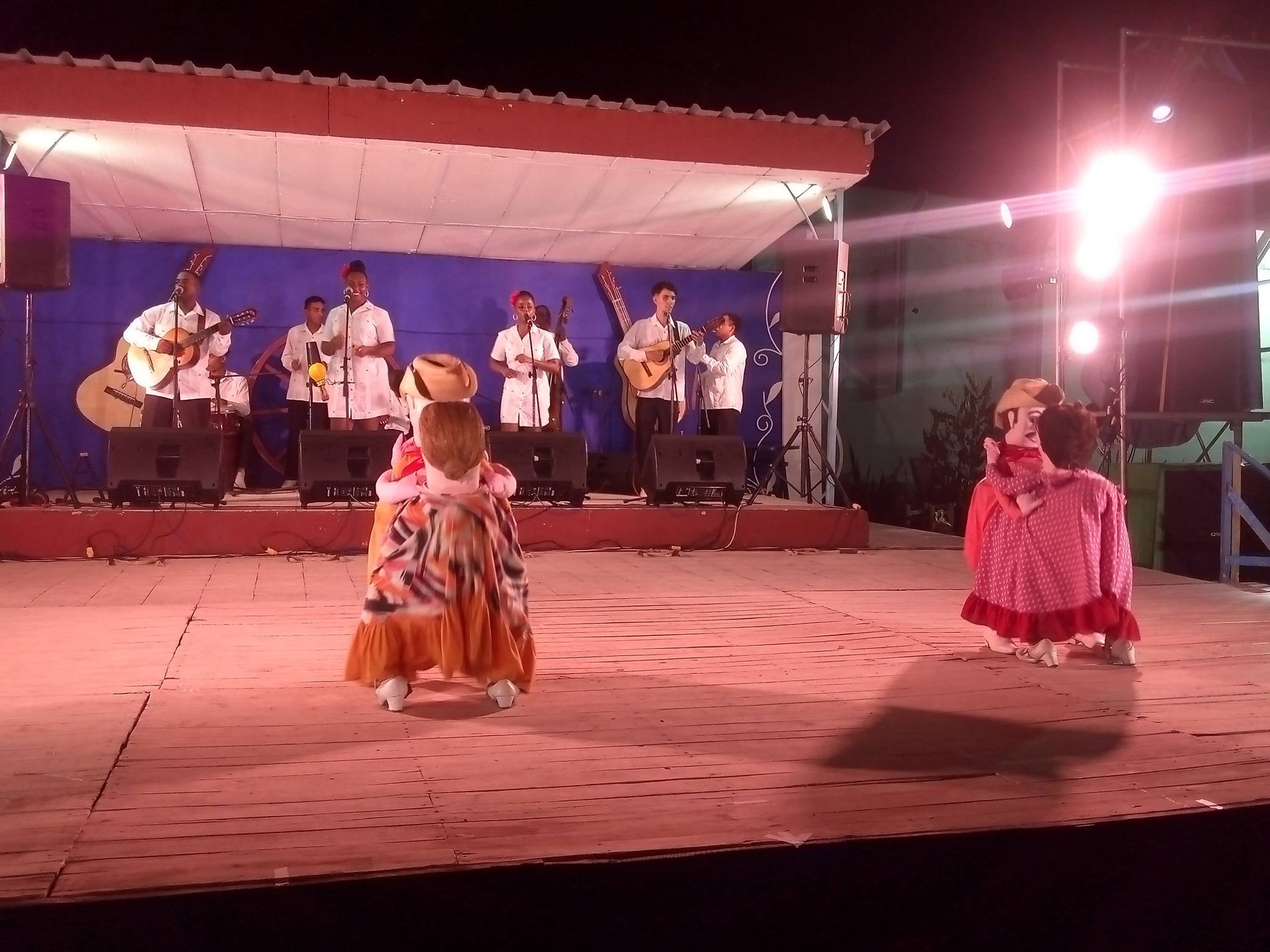 La IV Jornada Campesina Guateque de la Llanura, del 18 al 21 de diciembre, con presentaciones de la Compañía Folklórica Camagua, mantuvo viva la tradición campesina en el patio del Centro Cultural Caribe, a pesar de las dificultades logísticas.