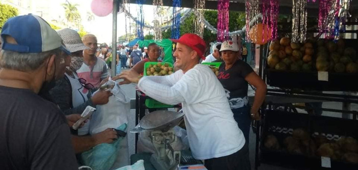 Feria comercial para despedir el 2025