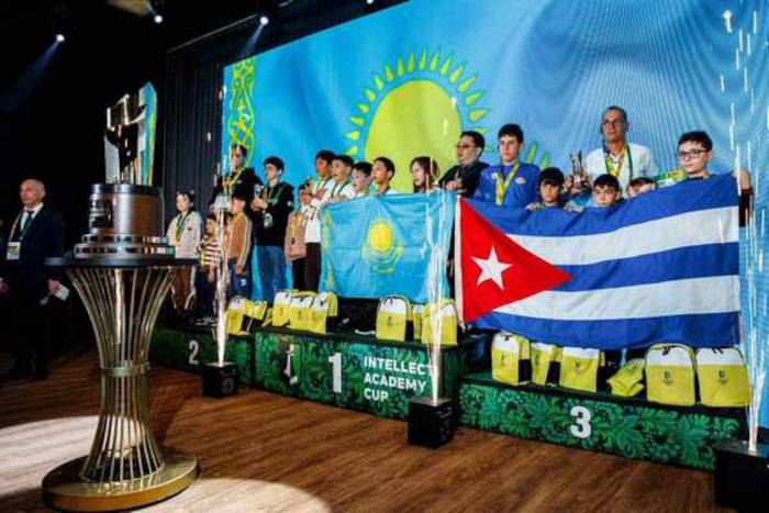 Cubanos, bronce en Rusia
