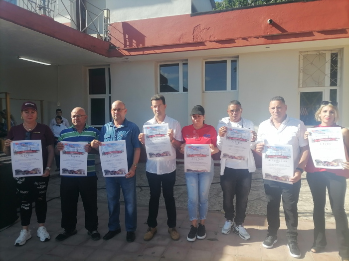 Fotos: Del autor y Gladys Morera/ Cadena Agramonte Reconocen a destacados del sector de Comercio