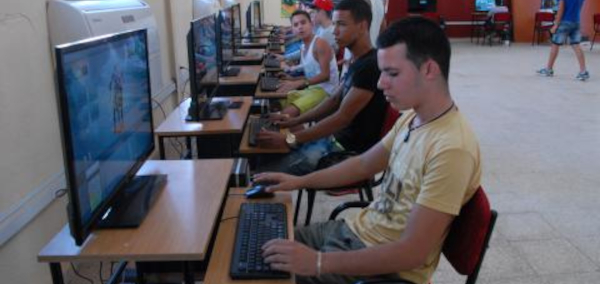 Joven Club Camagüey se conecta con el verano