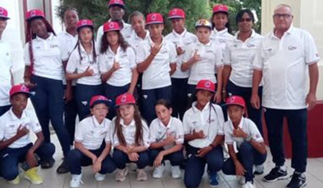 Cuba denuncia negativa de visas a cuerpo técnico de softbol