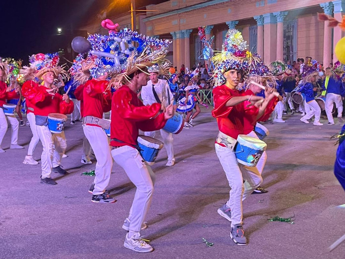 Fotos: Lilian Conde Blanco/ Radio Cadena Agramonte Noche de paseos al ritmo de comparsas y congas
