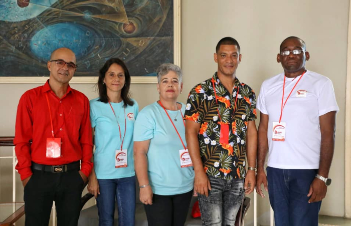 Javier, Tatiana, Lourdes, Yanko y Pedro, entre los premiados. Radio Cadena Agramonte: Premios en casa