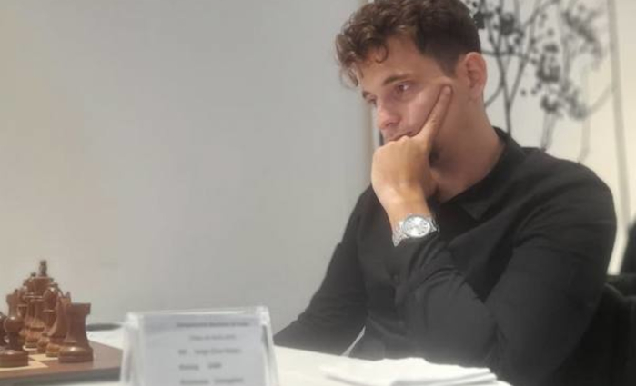 Elías a Copa Revolución