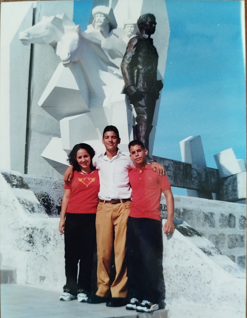 Graduación de mi hermano, 1999