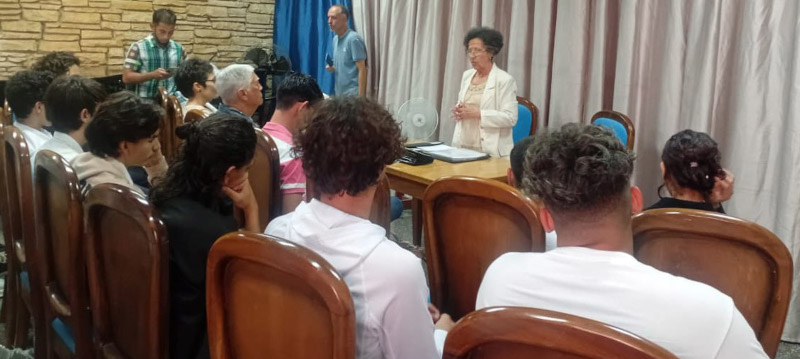 Cátedra abierta sobre miradas del p